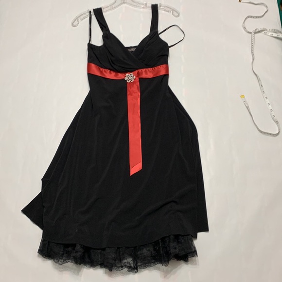 My Michelle dress. Size medium - Picture 3 of 8